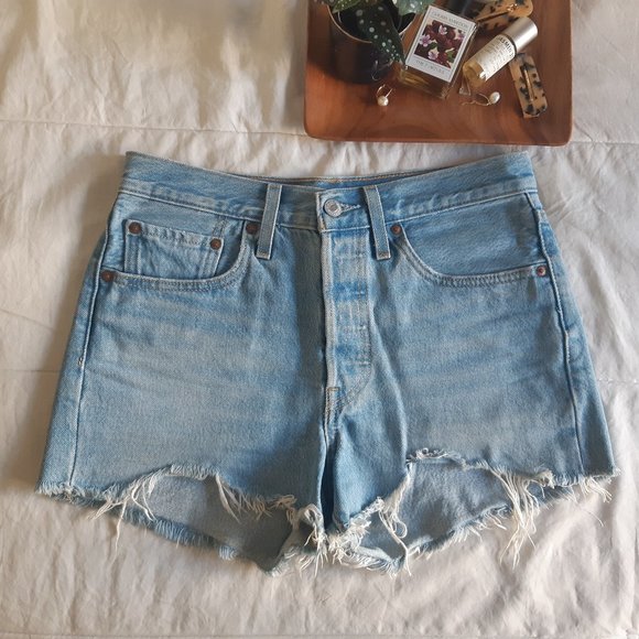 Levi's 501 Cut-Offs - Picture 1 of 6